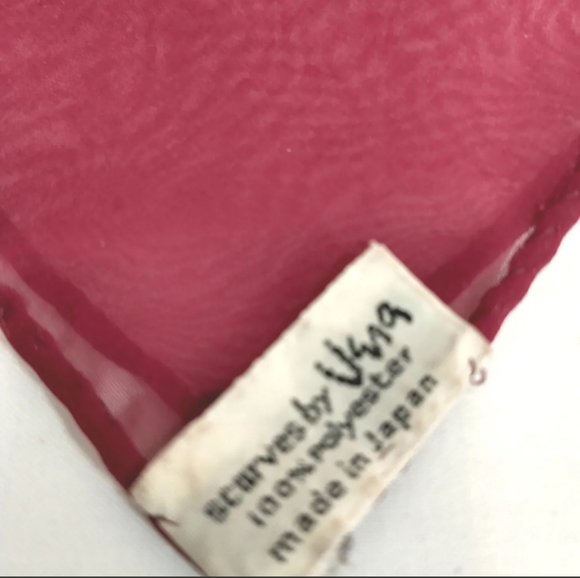 Vintage Scarves by Vera Made in Japan - Picture 7 of 7